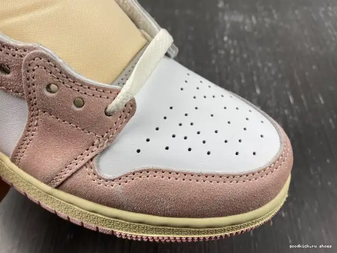 Washed Pink (Women's) FD2596-600 Retro 1 OG High Air Jordan 0418